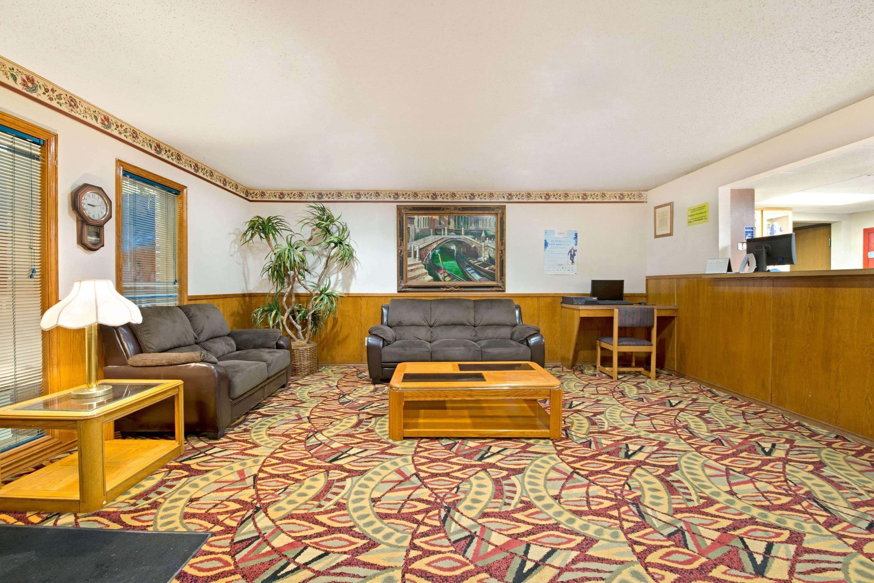 Super 8 By Wyndham Plano/Dallas Area Екстериор снимка