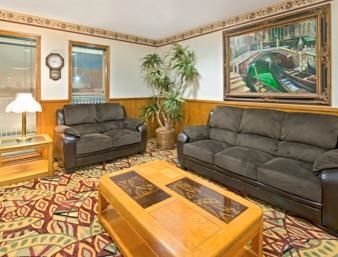 Super 8 By Wyndham Plano/Dallas Area Интериор снимка