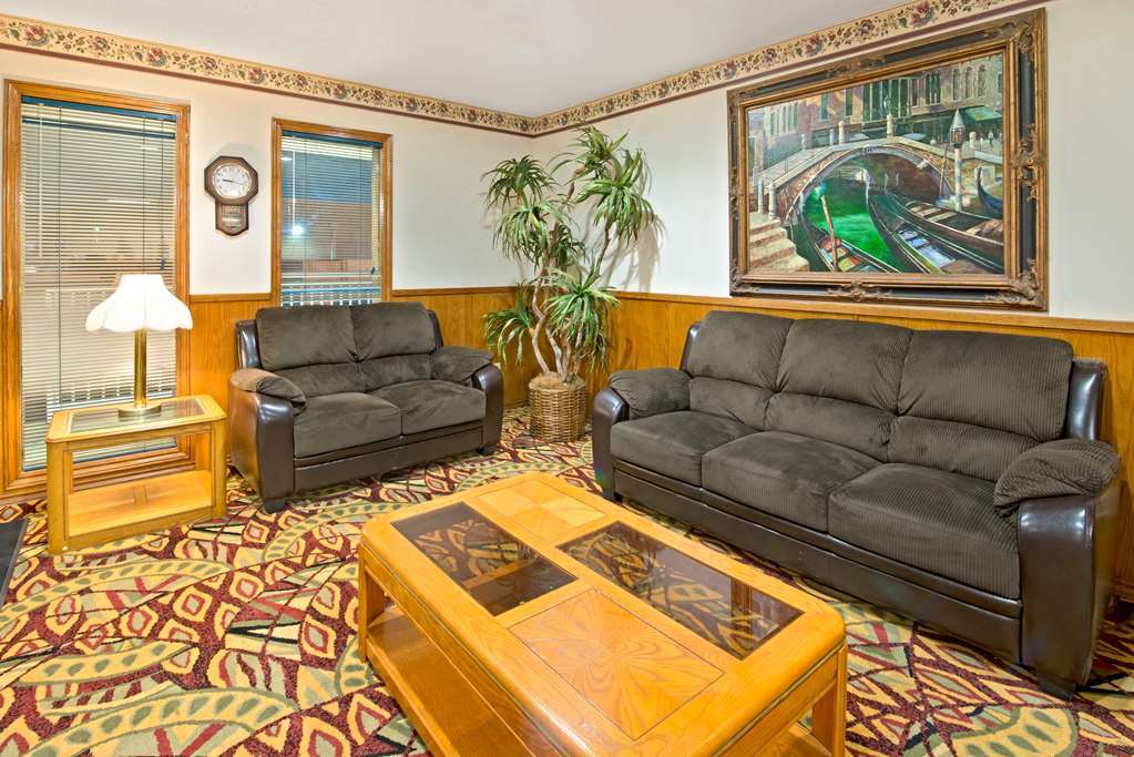 Super 8 By Wyndham Plano/Dallas Area Интериор снимка